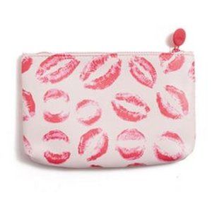 🌷 3 / $9- NWOT IPSY Kisses cosmetic bag 🌷